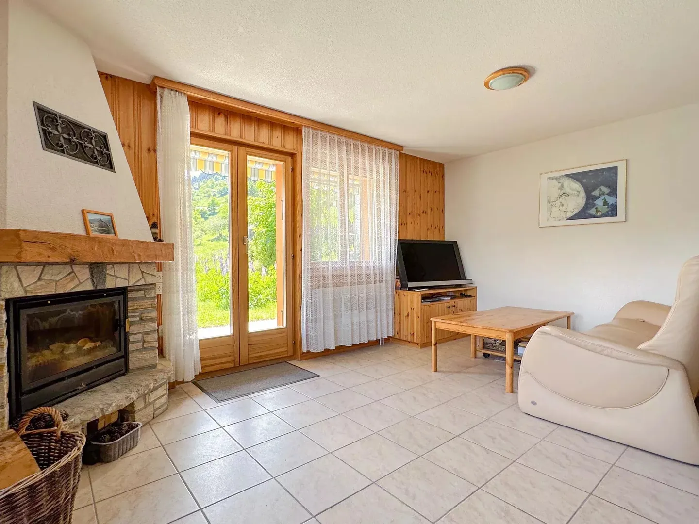 Vista mozzafiato per questo appartamento di 3,5 stanze vicino alla seggiovia delle Masses - Foto 4 di 10