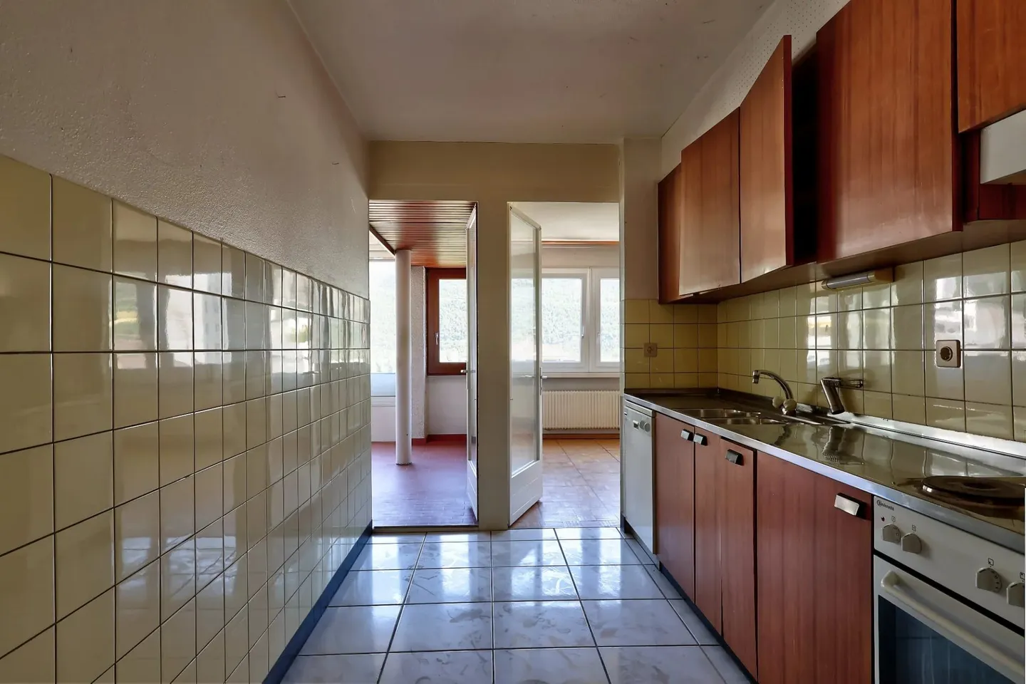 Sierre | Attraktive Volumen für diese 4,5-Zimmer-Wohnung zu renovieren - Foto 5 von 11
