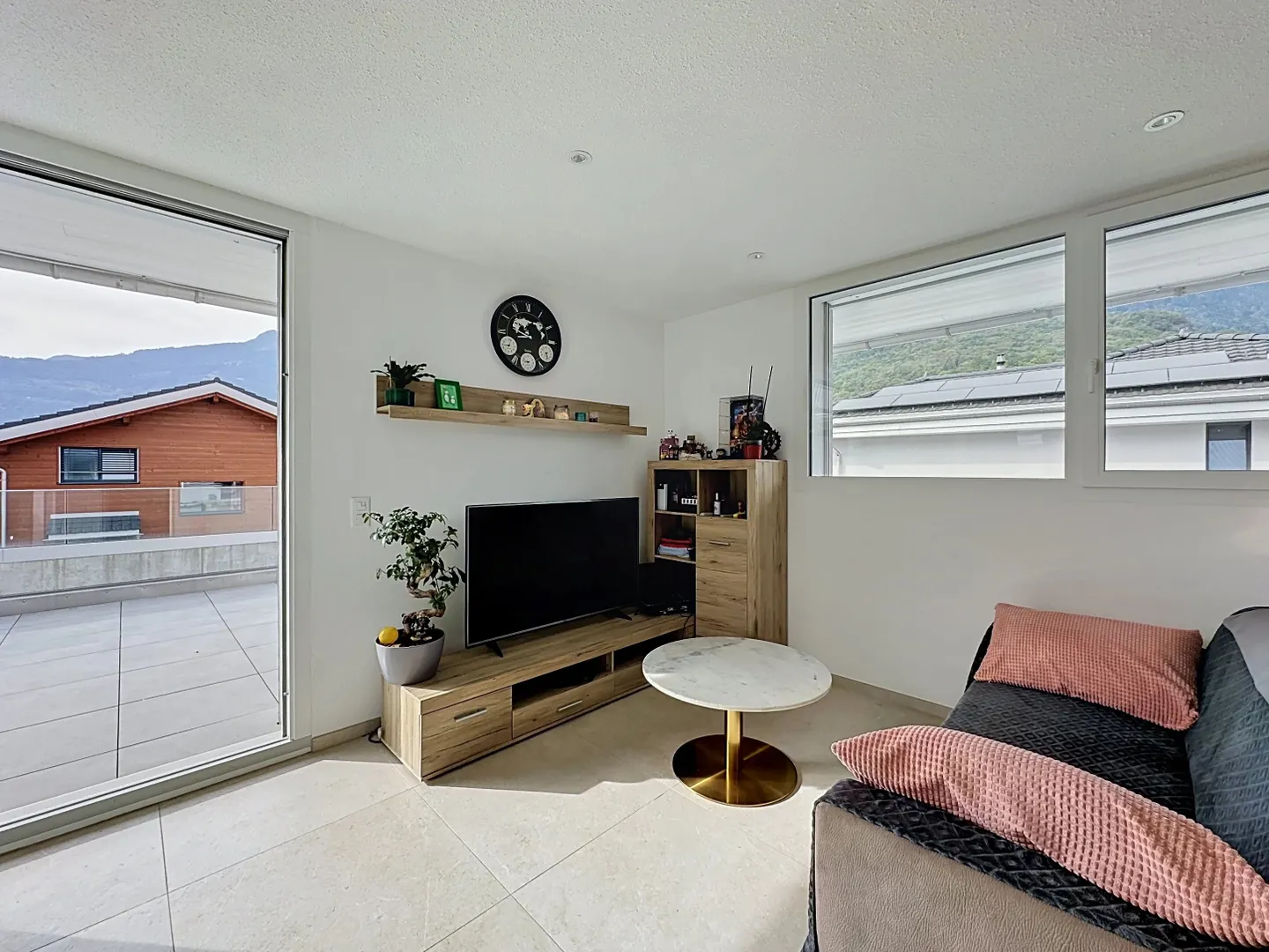 Collombey – Appartamento moderno 2.5 locali con grande terrazza - Foto 6 di 11