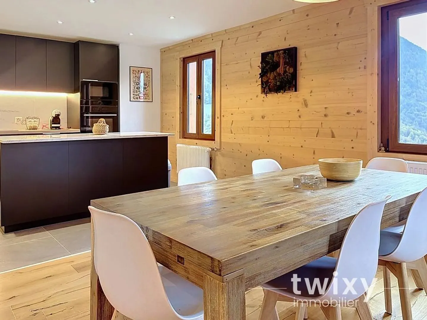 Corbeyrier - Renovated individual house with 2 apartments - Photo 3 of 9
