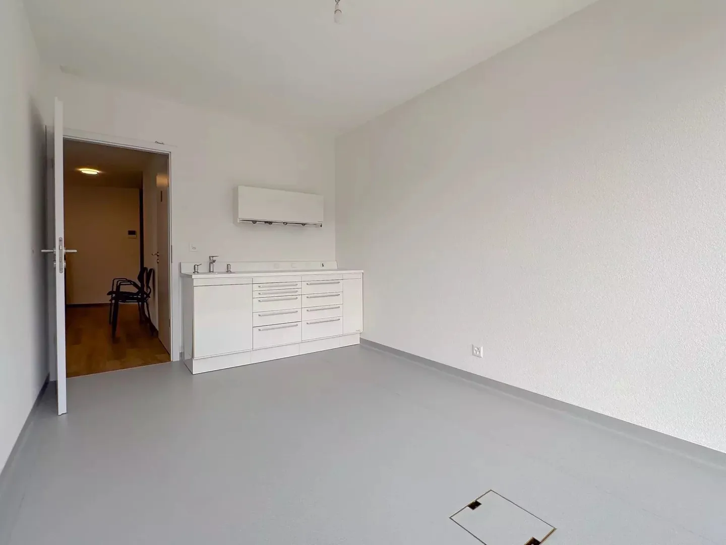 Espace de Bureau Neuf à Sierre - Photo 8 sur 12