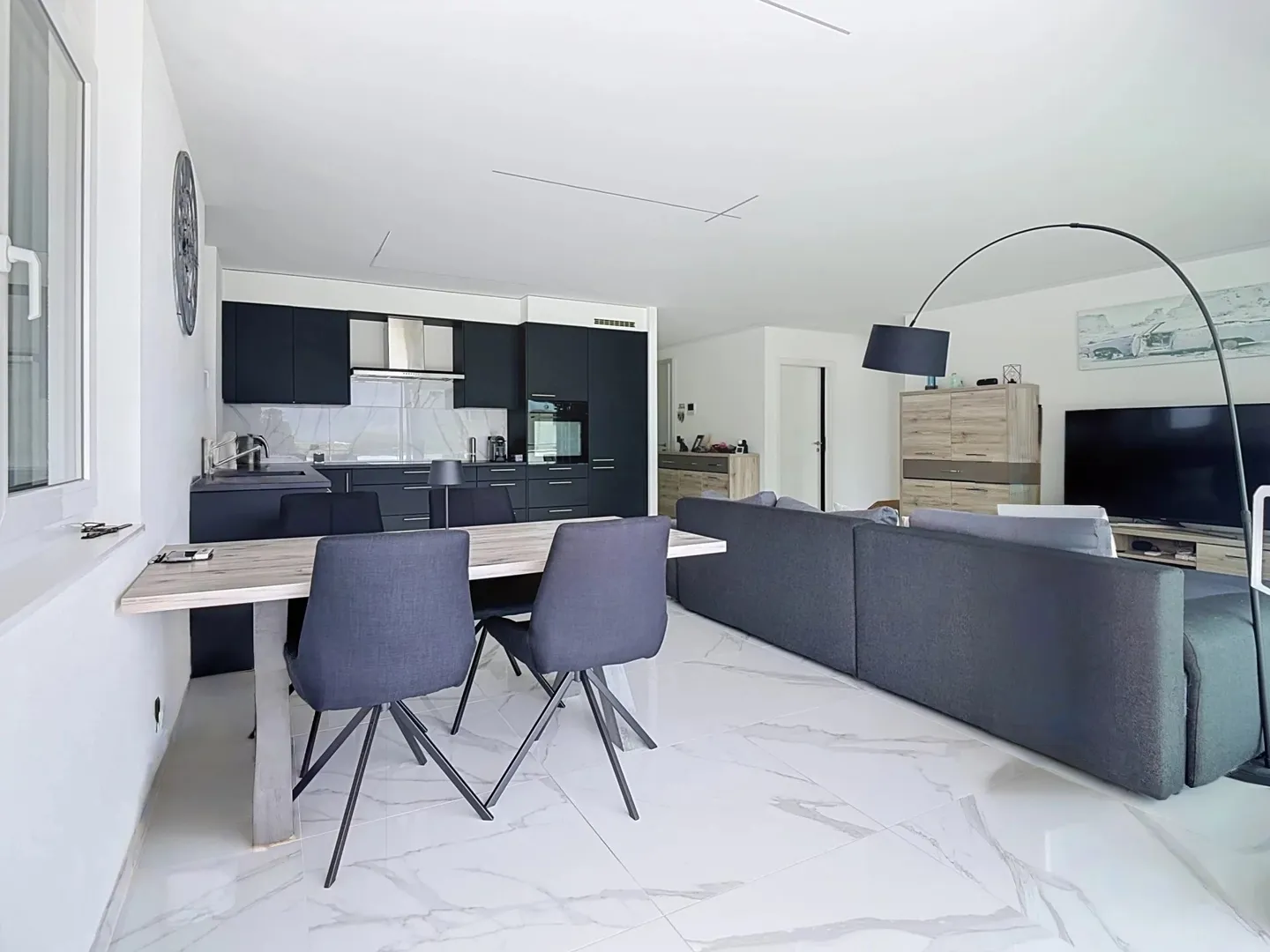 Attique moderne avec grande terrasse - Photo 7 sur 13