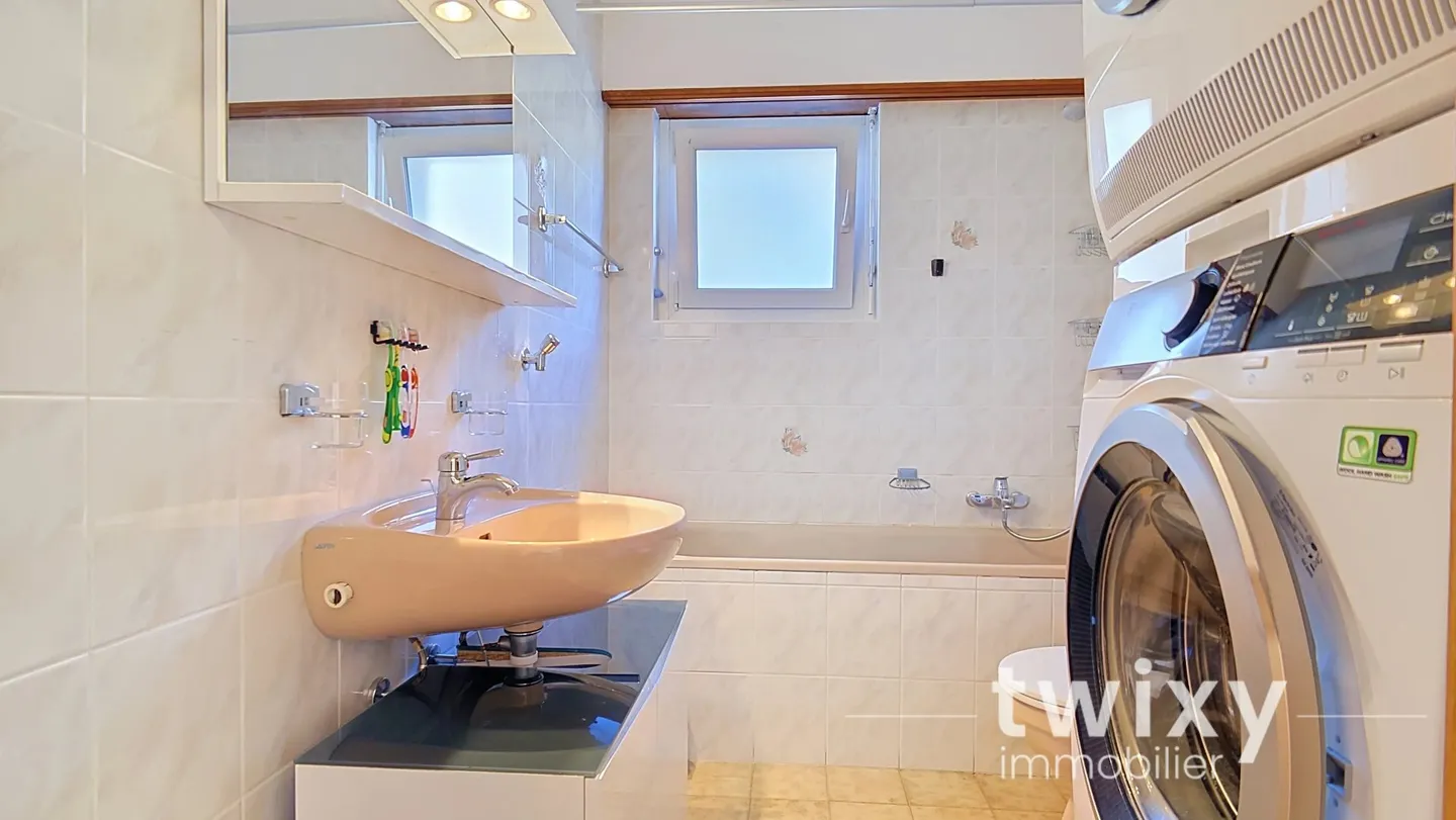 Martigny | Bright 4.5-room apartment with balcony and loggia - Photo 12 of 13