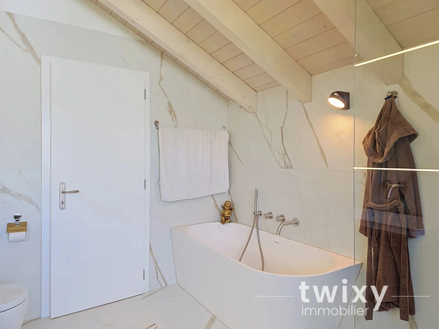 Sierre I Außergewöhnliche 6,5-Zimmer-Villa - Foto 10 von 13