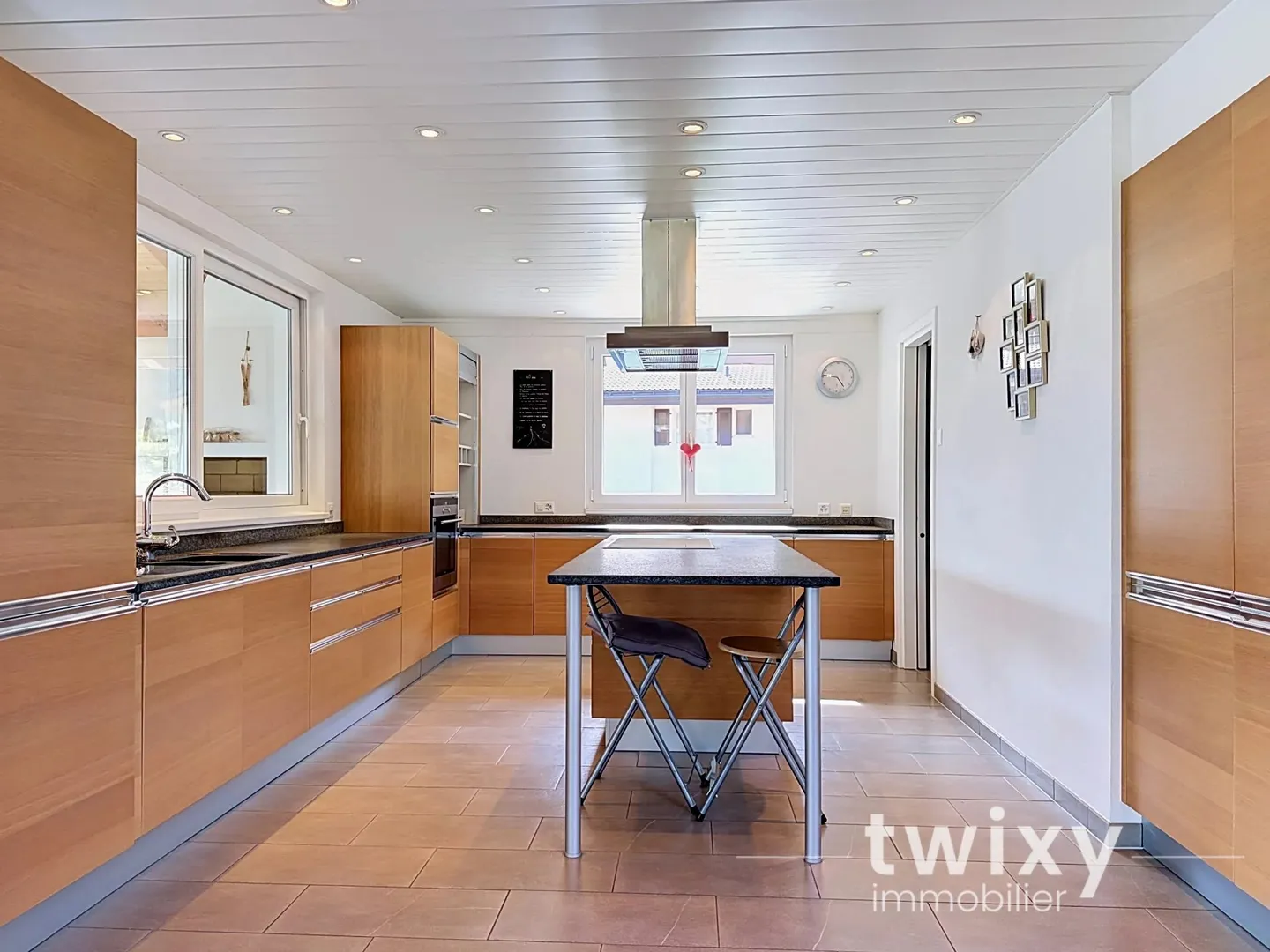 Saint-Maurice | Spacious family villa with garden and panoramic view - Photo 4 of 13