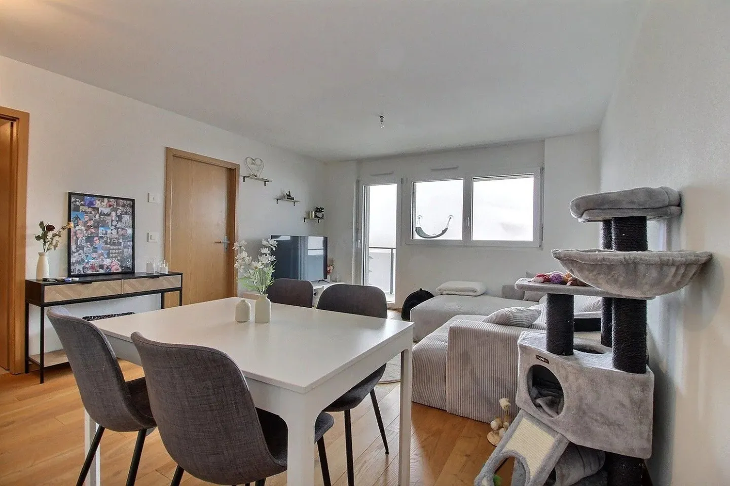 Savièse | Calm environment and exceptional view for this bright 2.5 room apartment - Photo 3 of 10