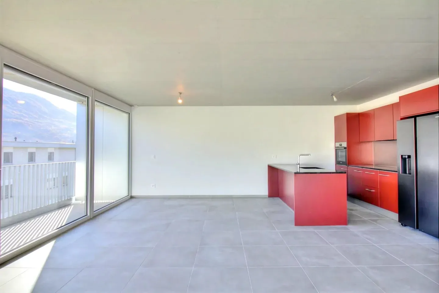 Magnificent penthouse in the heart of Conthey - Photo 2 of 13