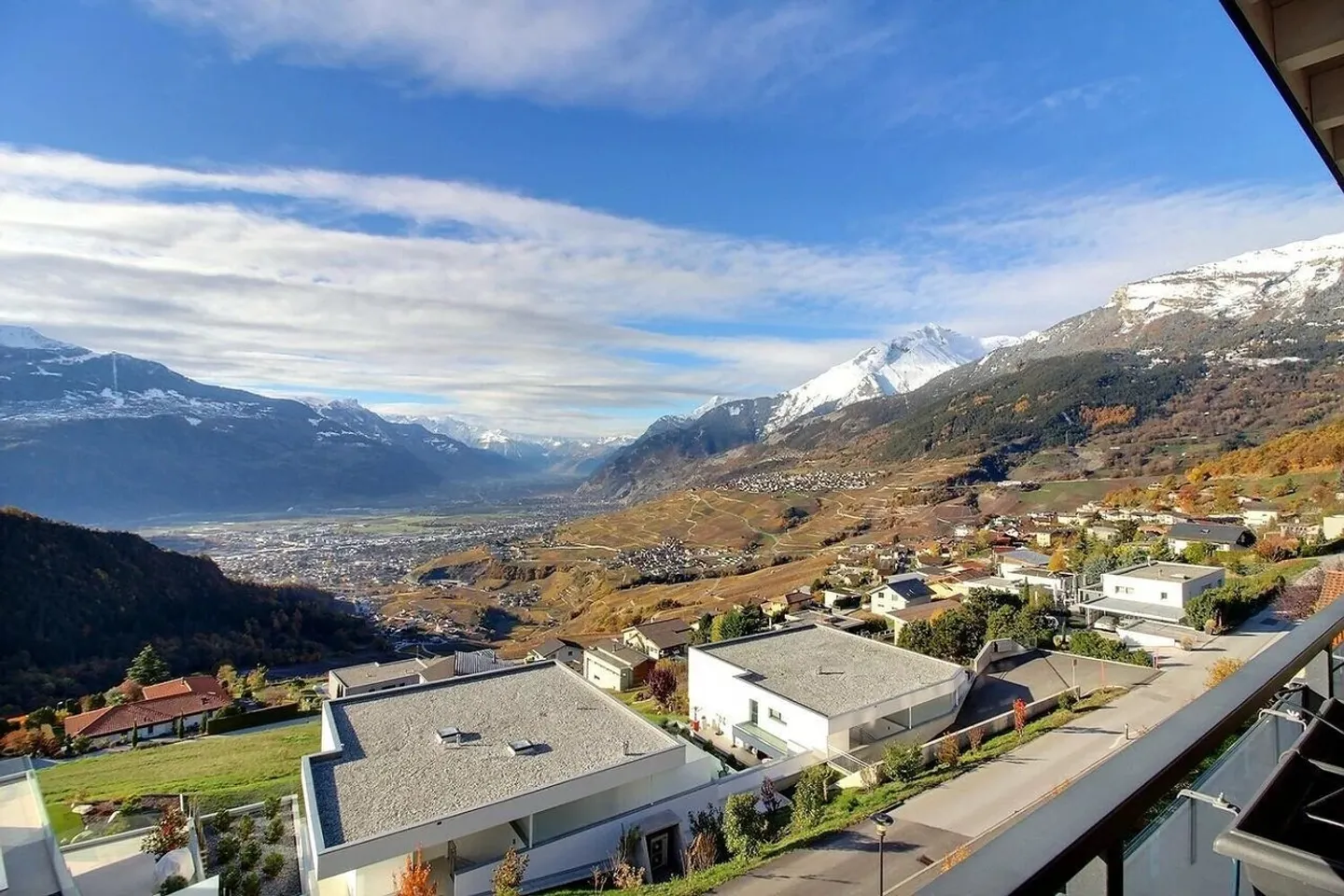 Savièse | Calm environment and exceptional view for this bright 2.5 room apartment - Photo 8 of 10