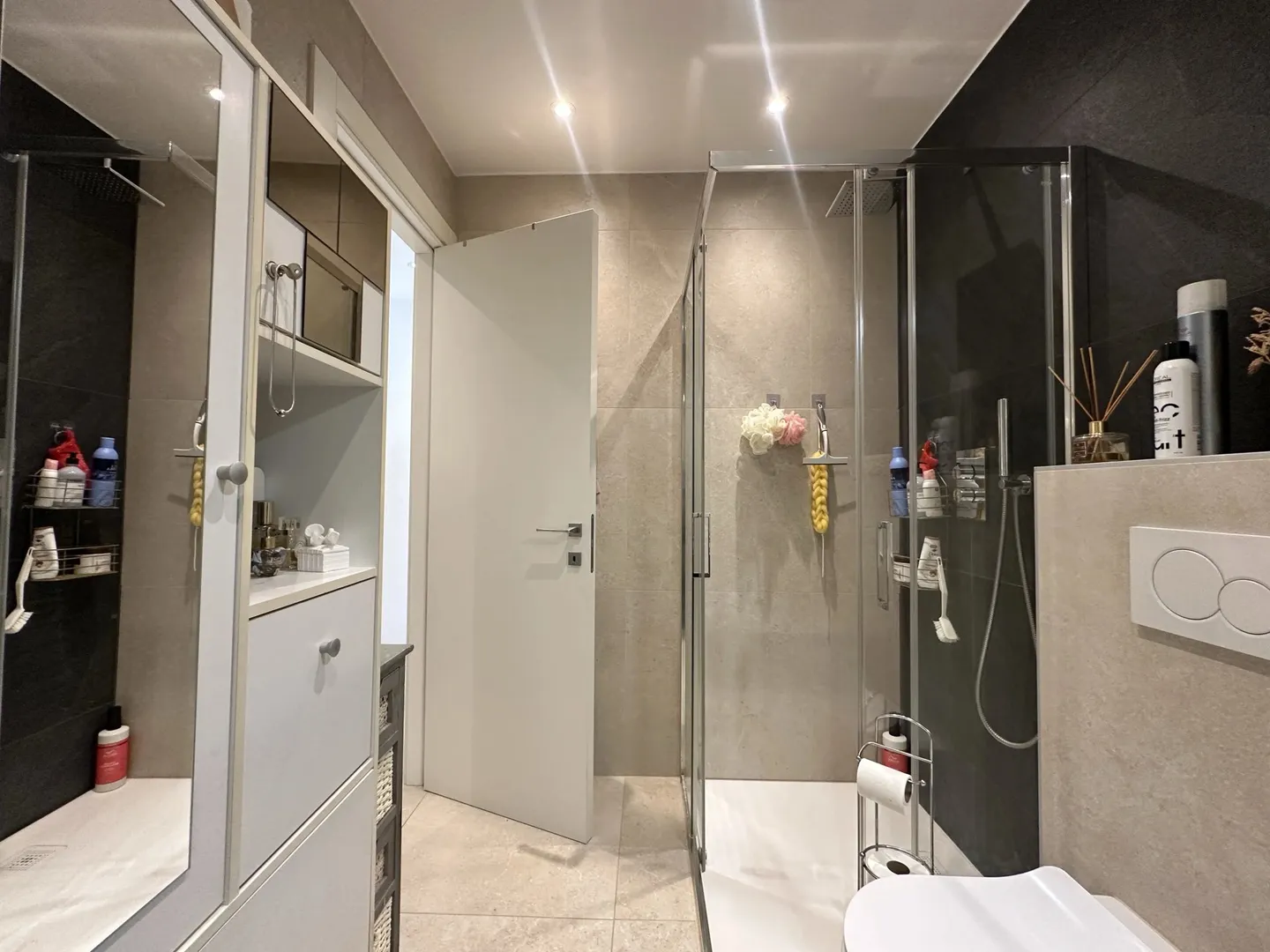 Collombey – Appartement 3.5 pièces avec terrasse et piscine - Foto 6 di 8