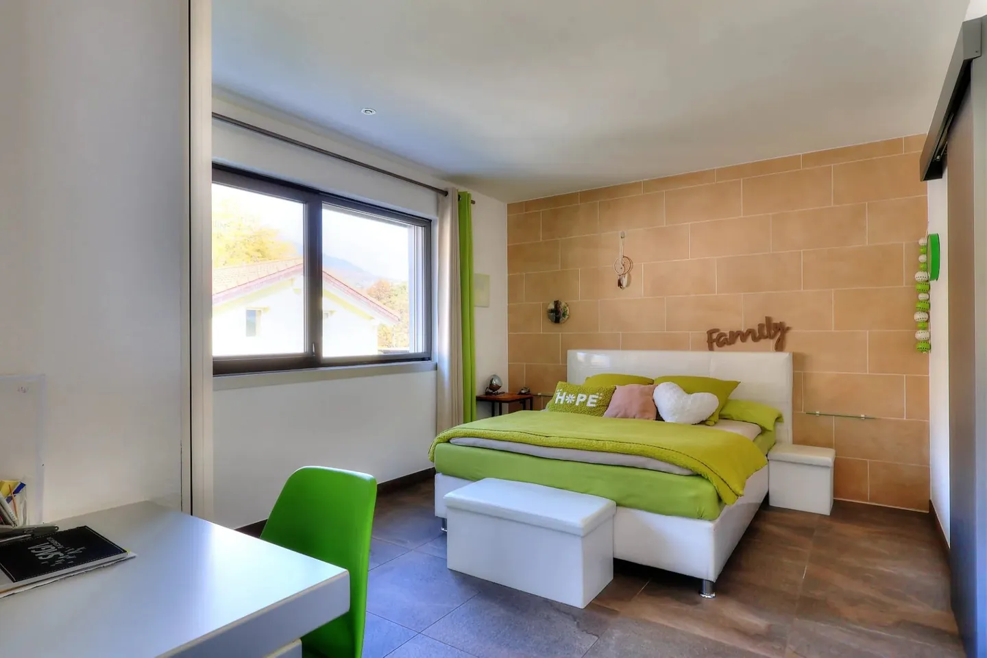 Prestigiosa villa indipendente di 6,5 locali con piscina e ascensore - Foto 7 di 10