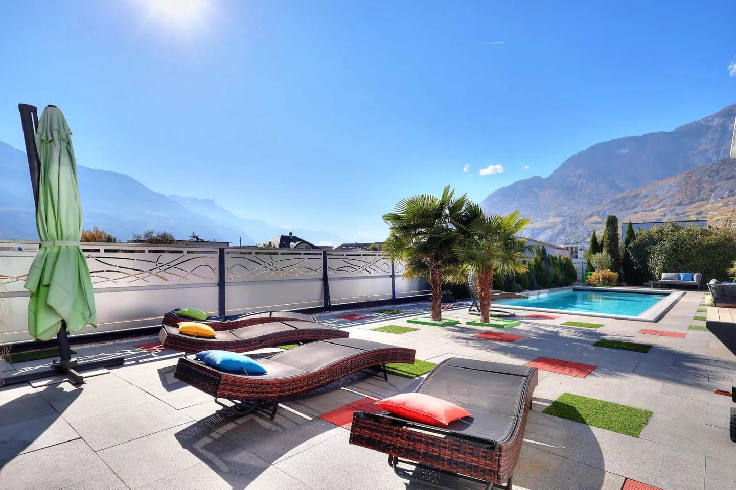 Prestigious 6.5-room villa with pool and elevator - Photo 3 of 13