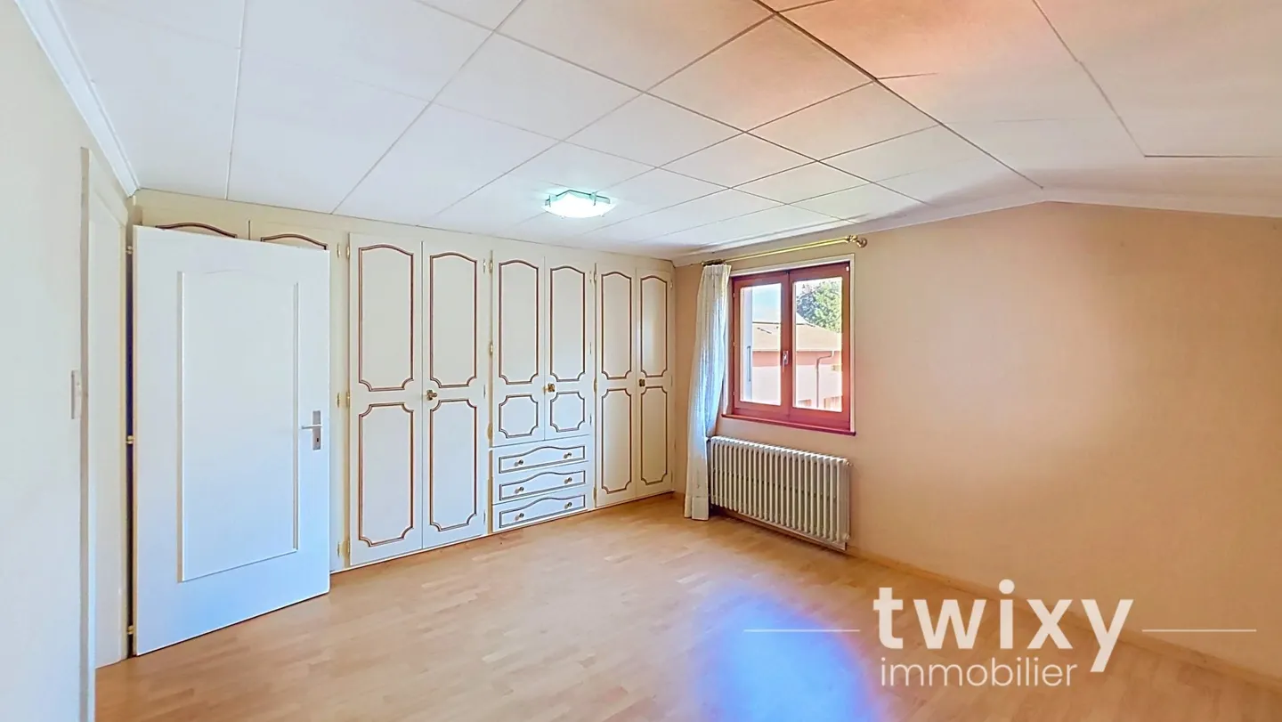 Ardon – Villa indipendente di 5.5 locali con volumi generosi - Foto 5 di 11