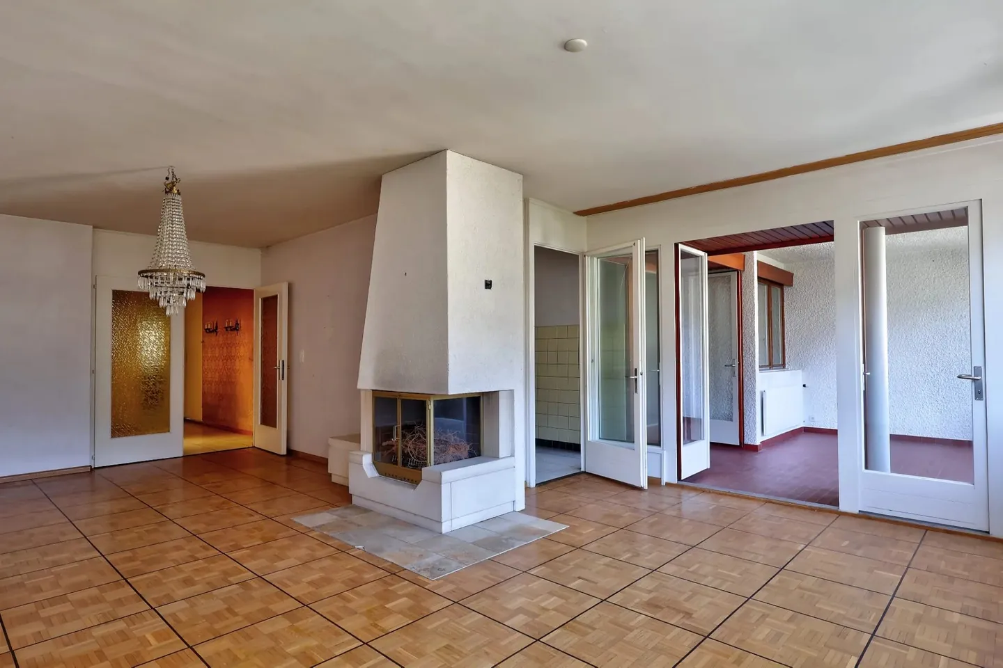 Sierre | Attraktive Volumen für diese 4,5-Zimmer-Wohnung zu renovieren - Foto 3 von 11