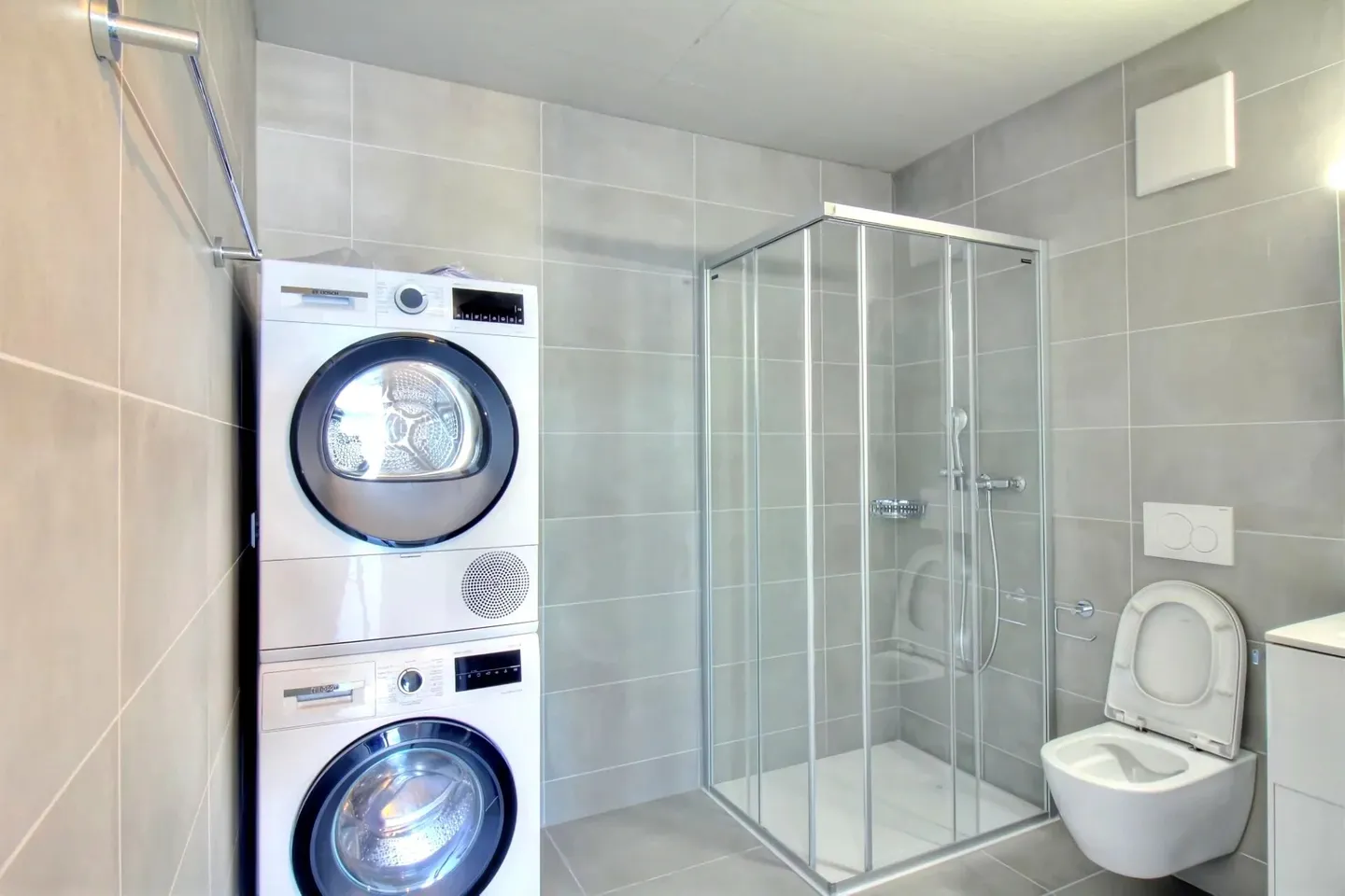 Magnificent penthouse in the heart of Conthey - Photo 10 of 13