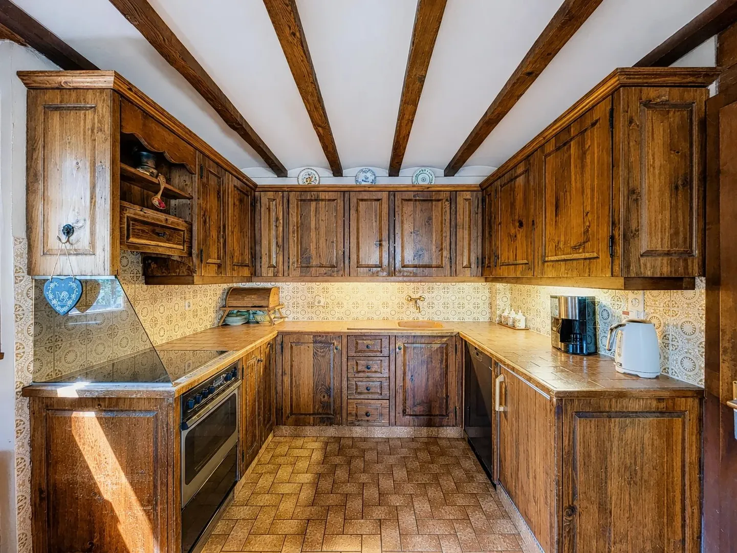Chalet di charme ad Arveyes - Proprietà rara con potenziale - Foto 5 di 13