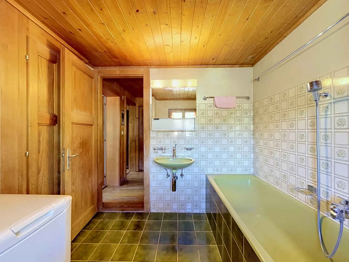 Chalet di charme ad Arveyes - Proprietà rara con potenziale - Foto 7 di 13