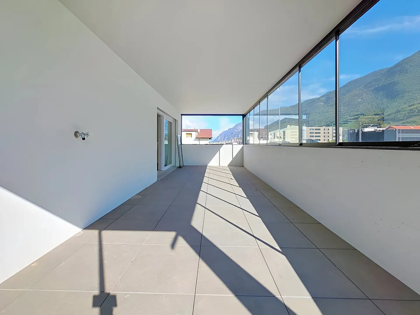 Saxon - Appartamento nuovo di 4,5 locali con grande terrazza coperta - Foto 1 di 10