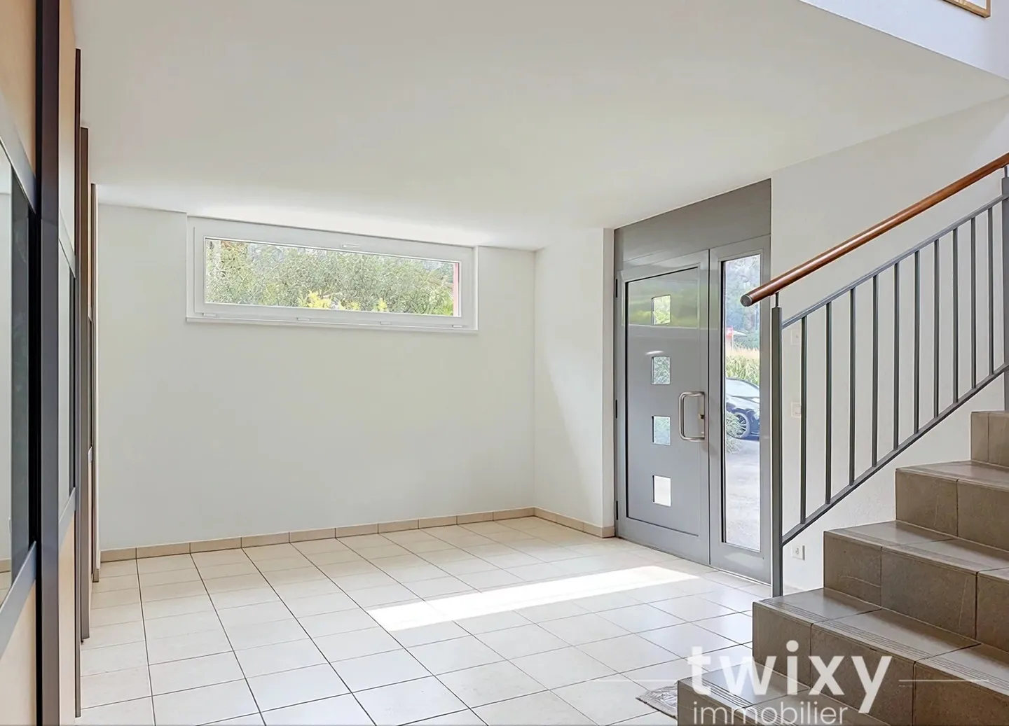 Saint-Maurice | Spacious family villa with garden and panoramic view - Photo 3 of 13