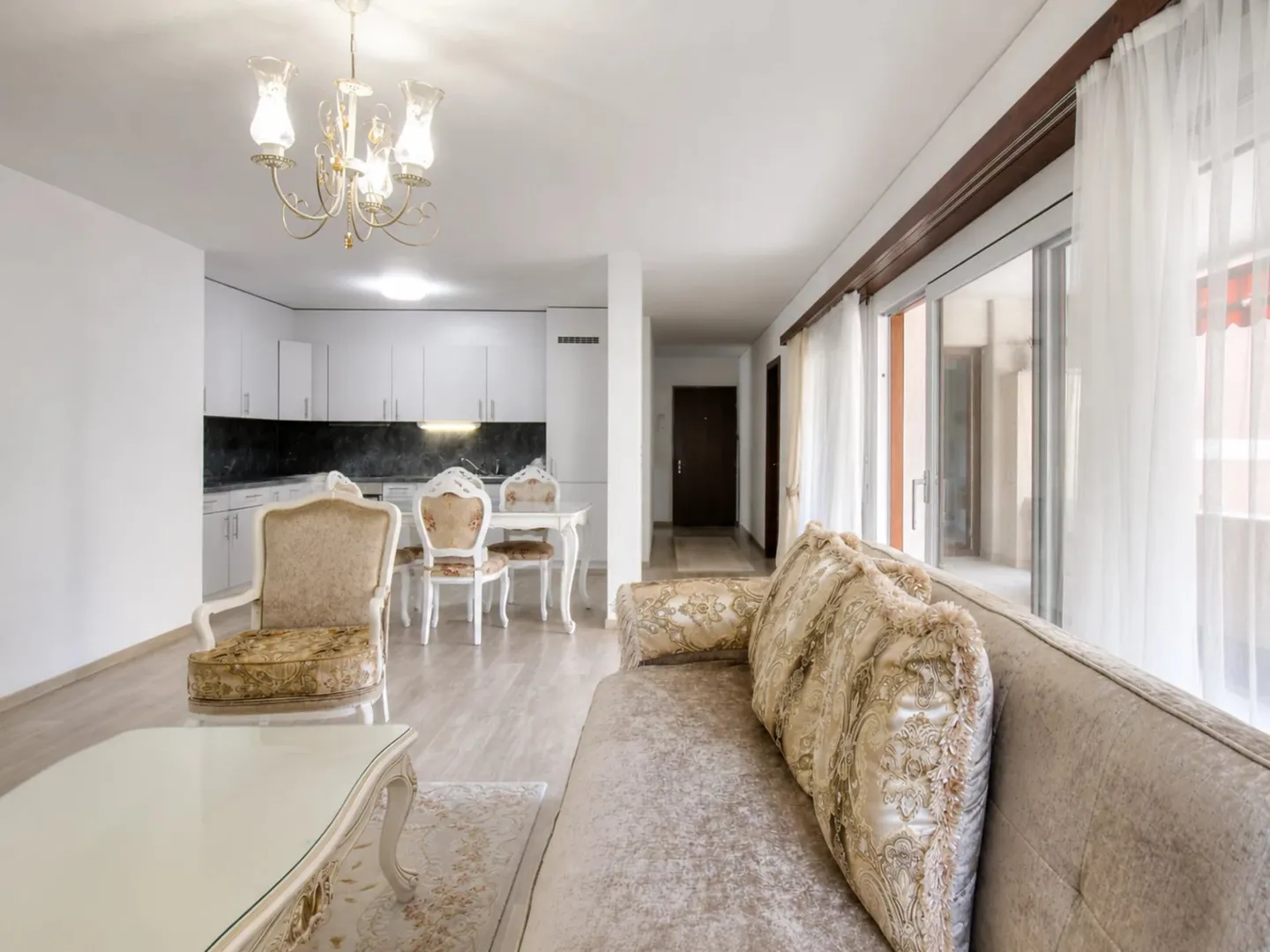 Incantevole appartamento di 5,5 locali a Sierre - Foto 3 di 13
