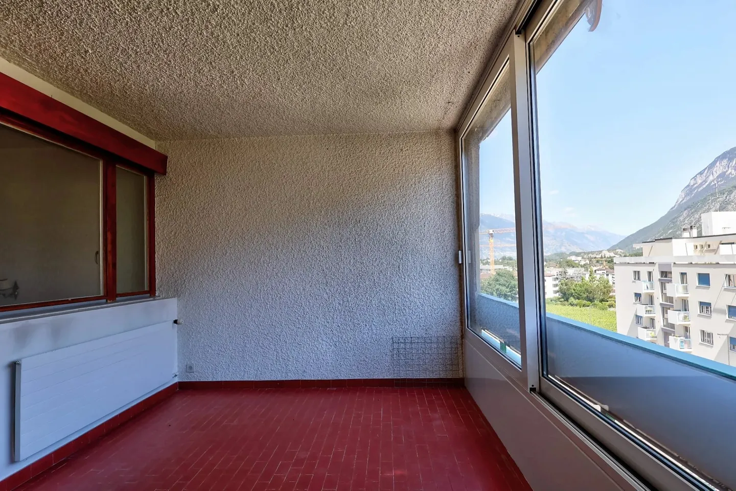 Sierre | Attraktive Volumen für diese 4,5-Zimmer-Wohnung zu renovieren - Foto 4 von 11