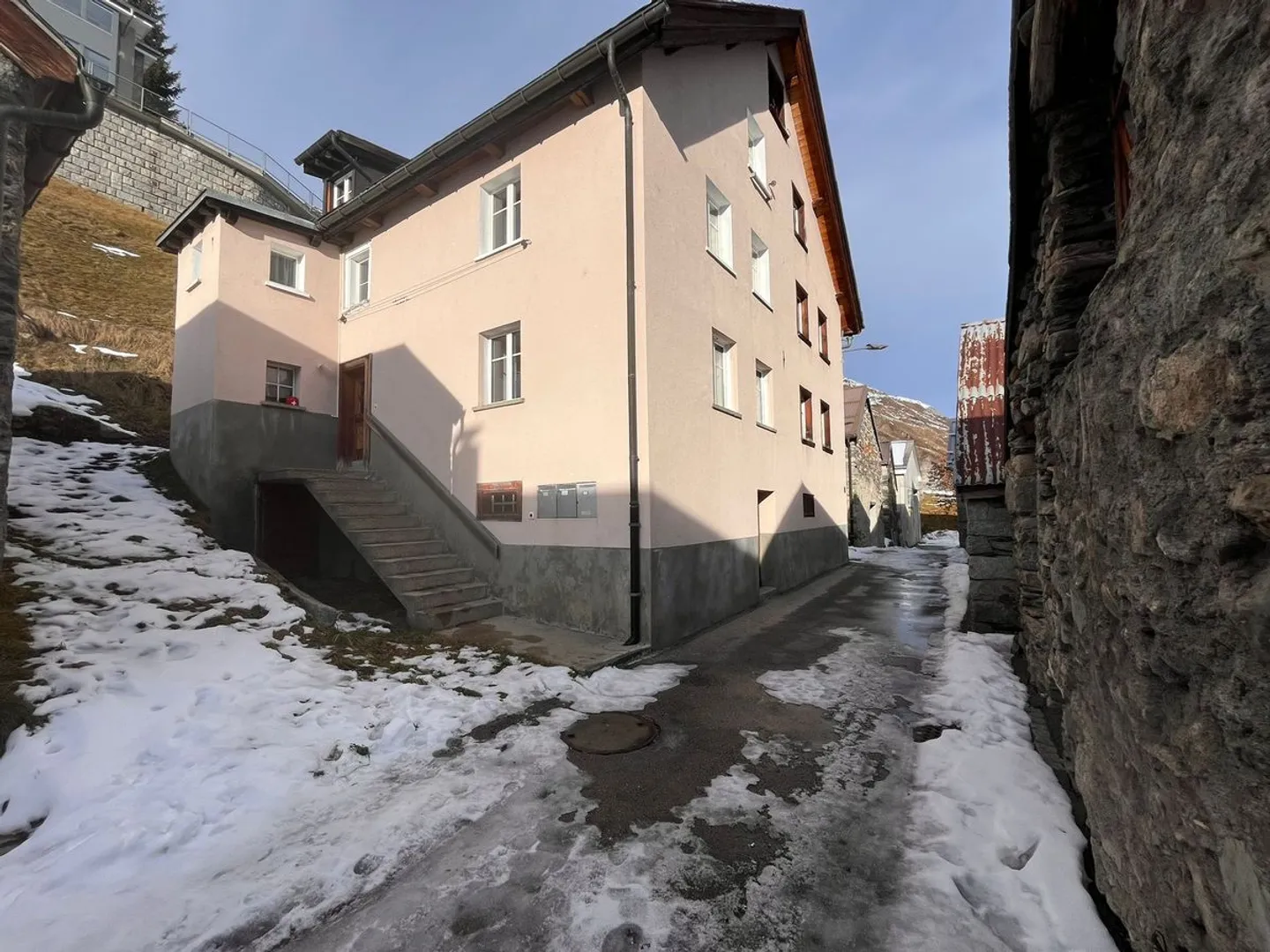 Appartamento accogliente di 3,5 stanze in vendita a Realp - Foto 1 di 11