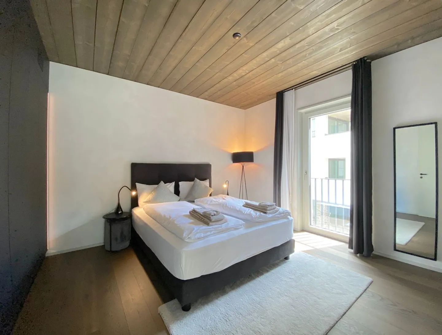 Modern Apartment in Swiss Alps - Photo 6 of 13