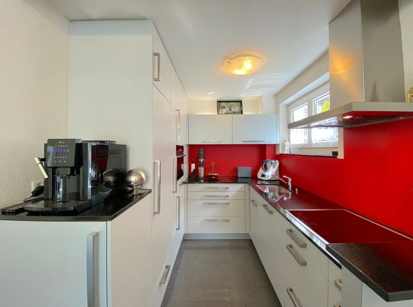 Family-friendly single-family home with mountain view in Erstfeld - Photo 5 of 13