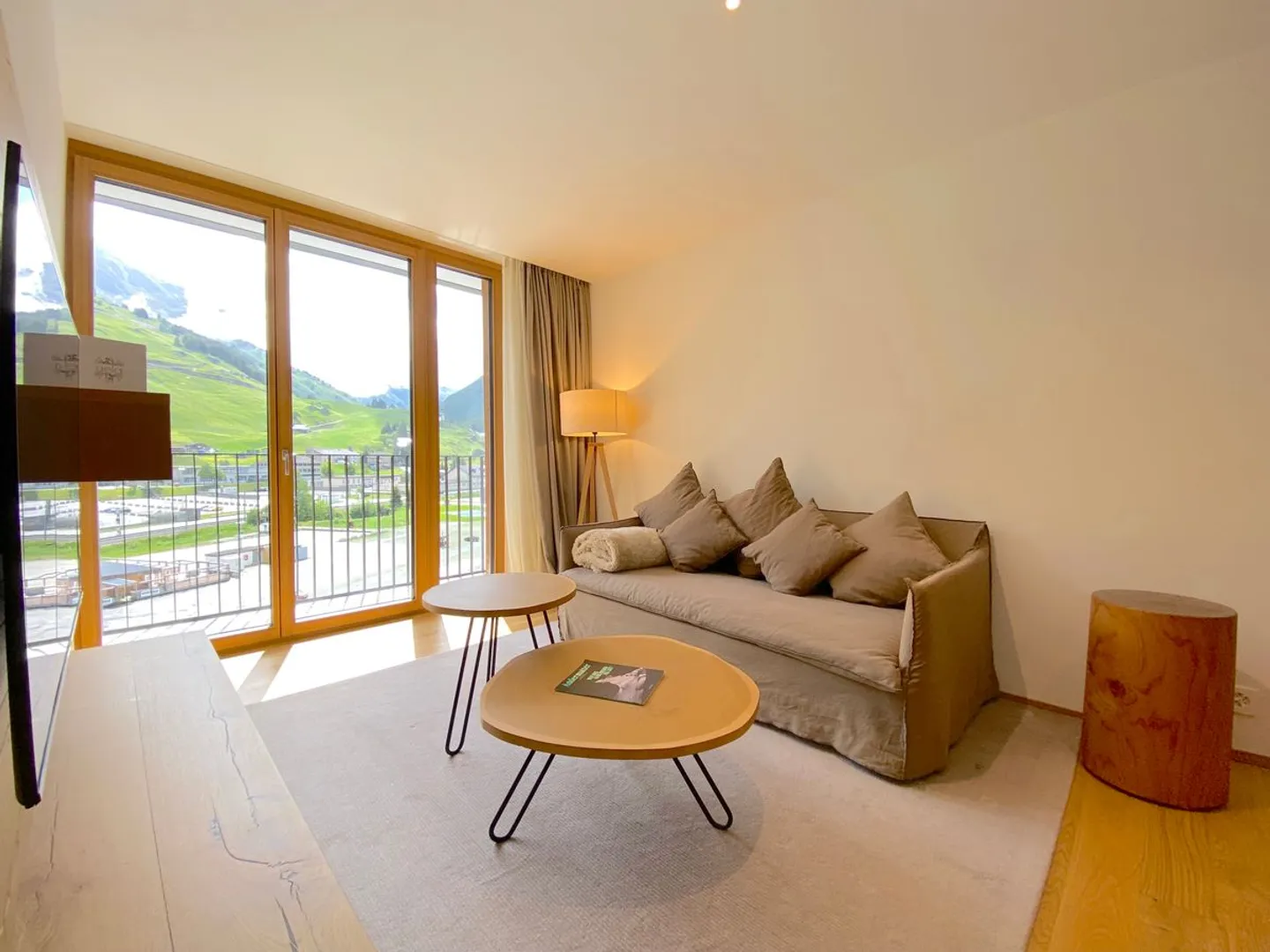 Luxuriöse Alpenresidenz mit Hotelservice, Wellness und nachhaltigem Renditepotenzial - Foto 1 von 8