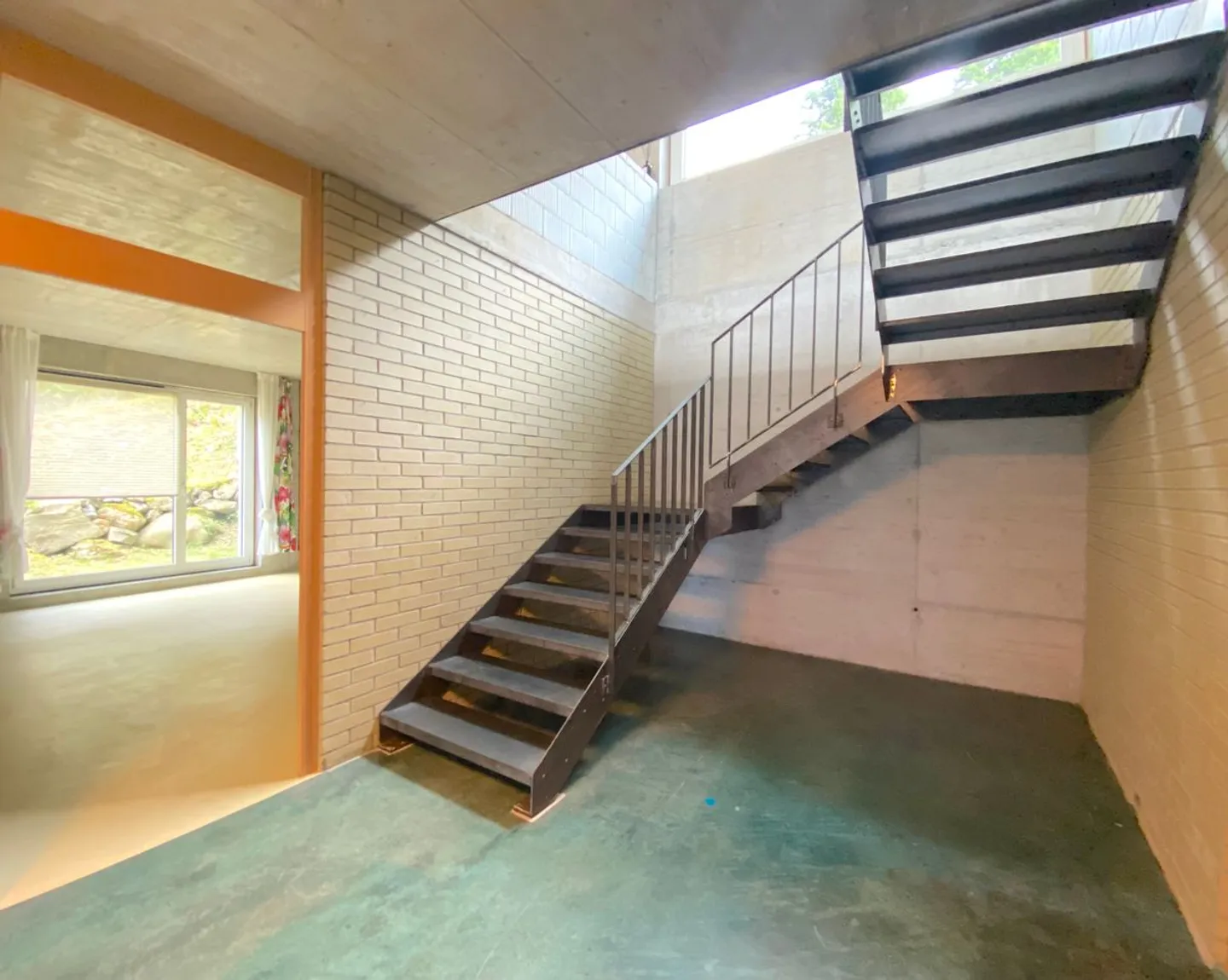 Designer House with Lake View and Alpine Panorama - Photo 11 of 11