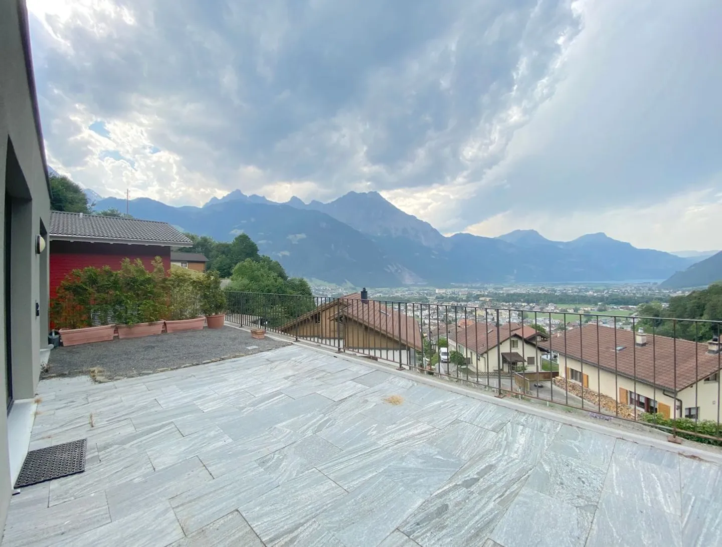 Designer House with Lake View and Alpine Panorama - Photo 3 of 11