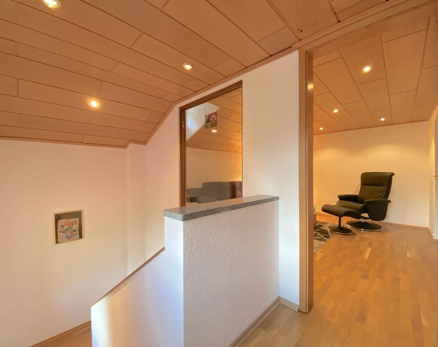Charmantes 4.5-Zimmer Haus in idyllischer Alpenlandschaft - Photo 8 of 11
