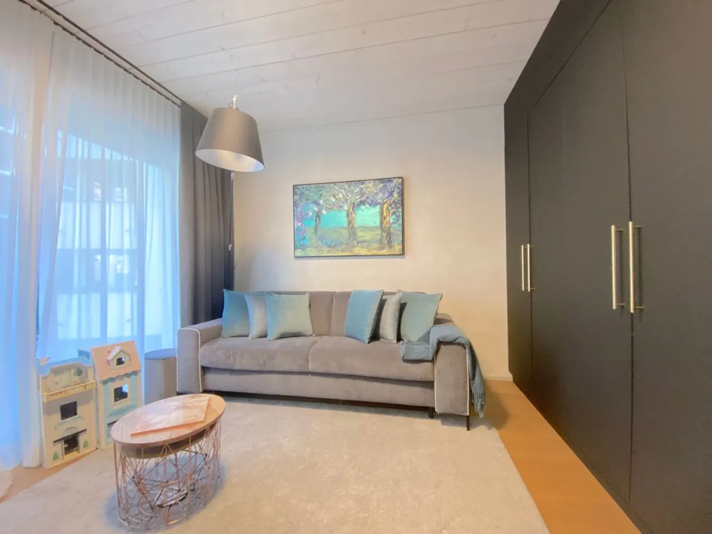Moderne möblierte 3.5-Zimmer-Wohnung zur Miete in Andermatt - Photo 3 of 11
