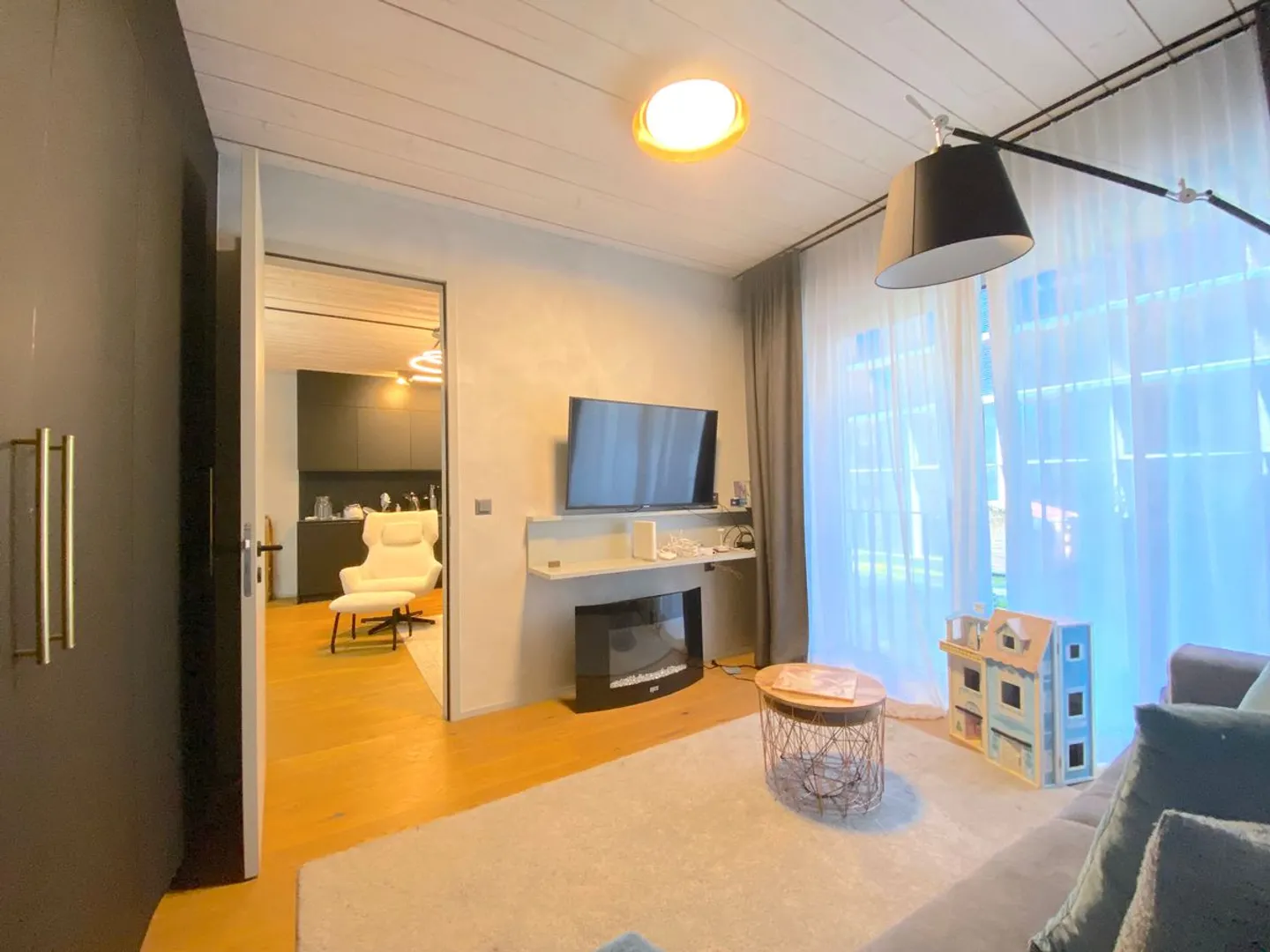 Moderne möblierte 3.5-Zimmer-Wohnung zur Miete in Andermatt - Photo 4 of 11