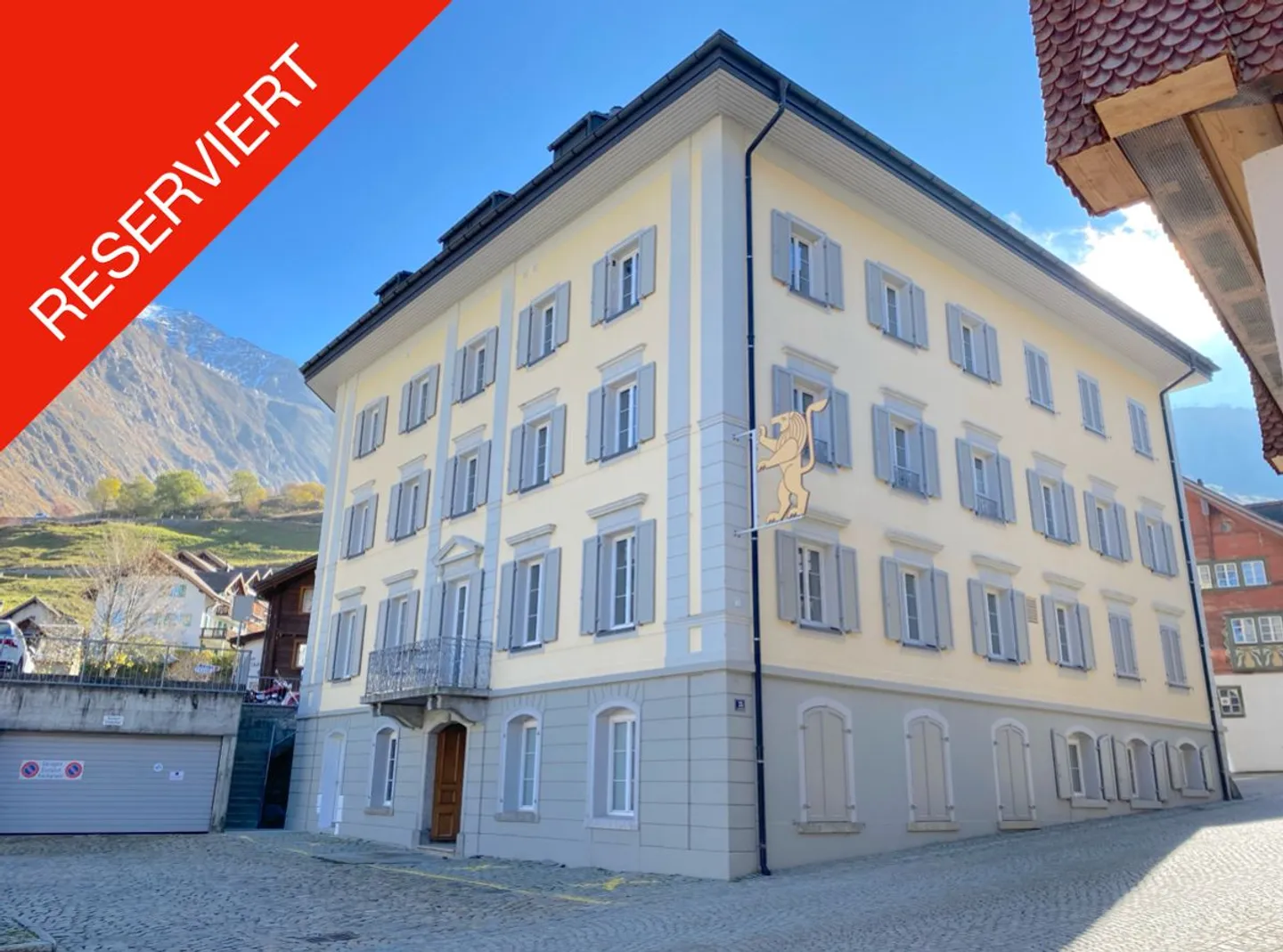 Spacious 4.5-room apartment for sale in Hospental - Photo 1 of 9