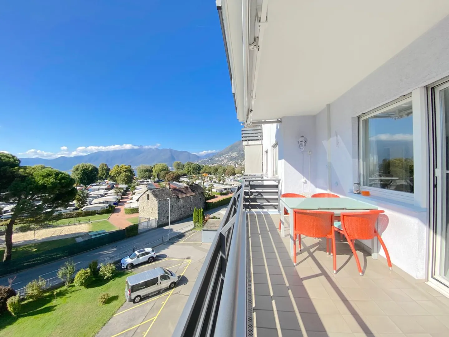 Splendido appartamento 4.5 locali vicinanze lungolago - Foto 7 di 9