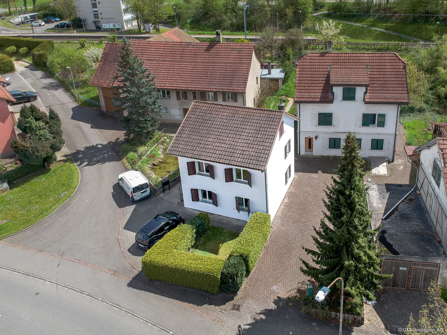 Casa bifamiliare vicino al confine con la Germania - Foto 1 di 11