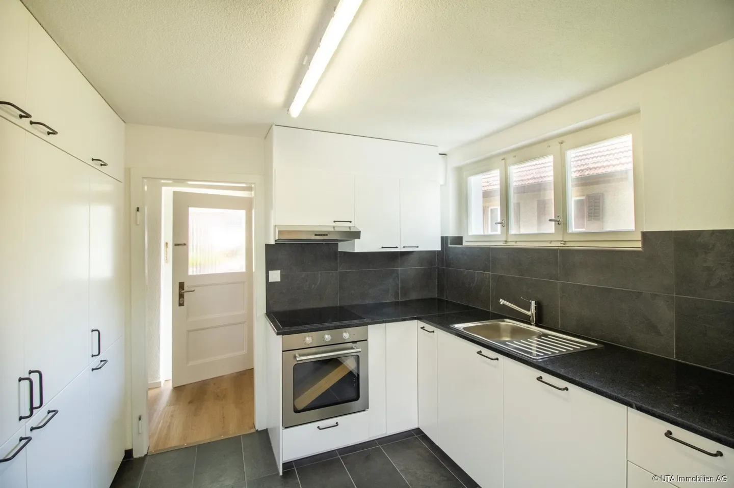 Casa bifamiliare vicino al confine con la Germania - Foto 6 di 11