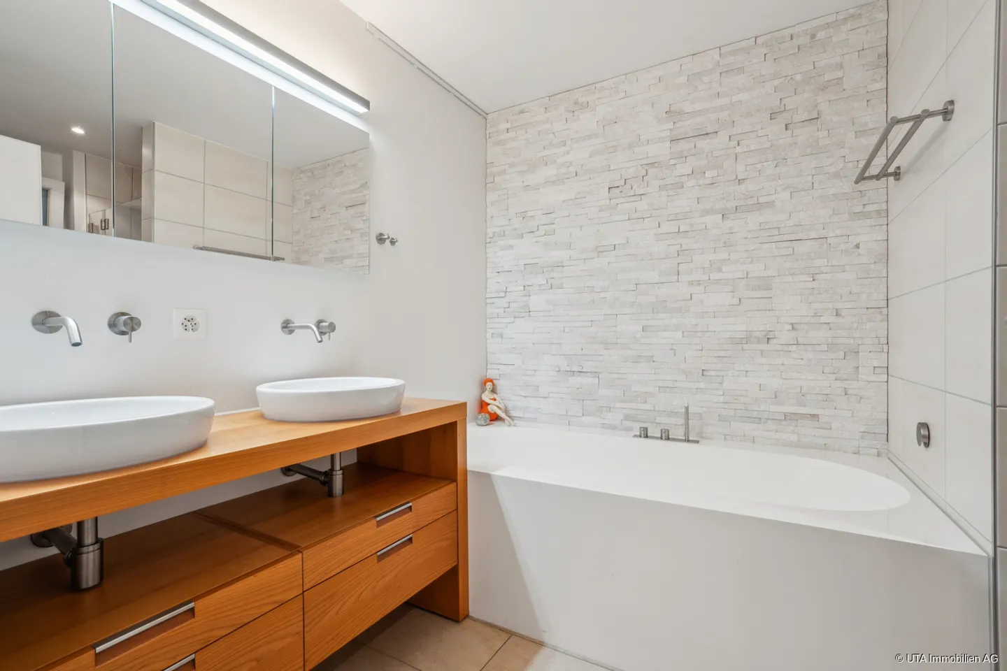 Exklusives Wohnen - wie im Einfamilienhaus - Foto 7 von 13