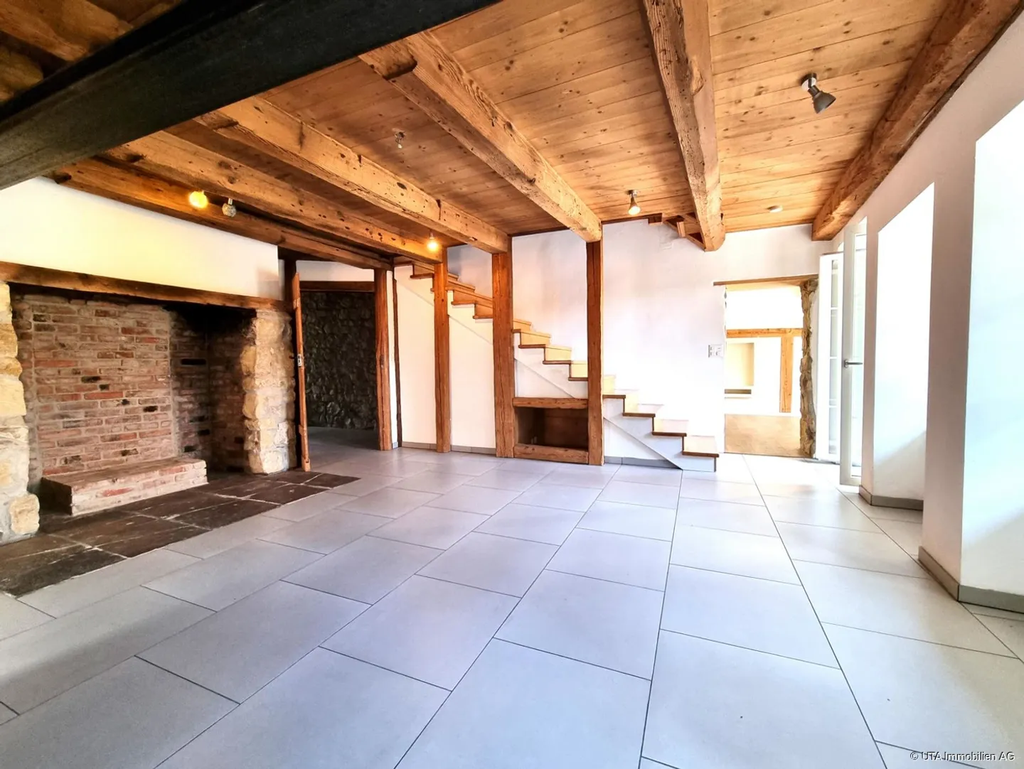 Generationenhaus/Investment - Einfamilienhaus &amp; 2 Rohbauwohnungen - Foto 3 von 12