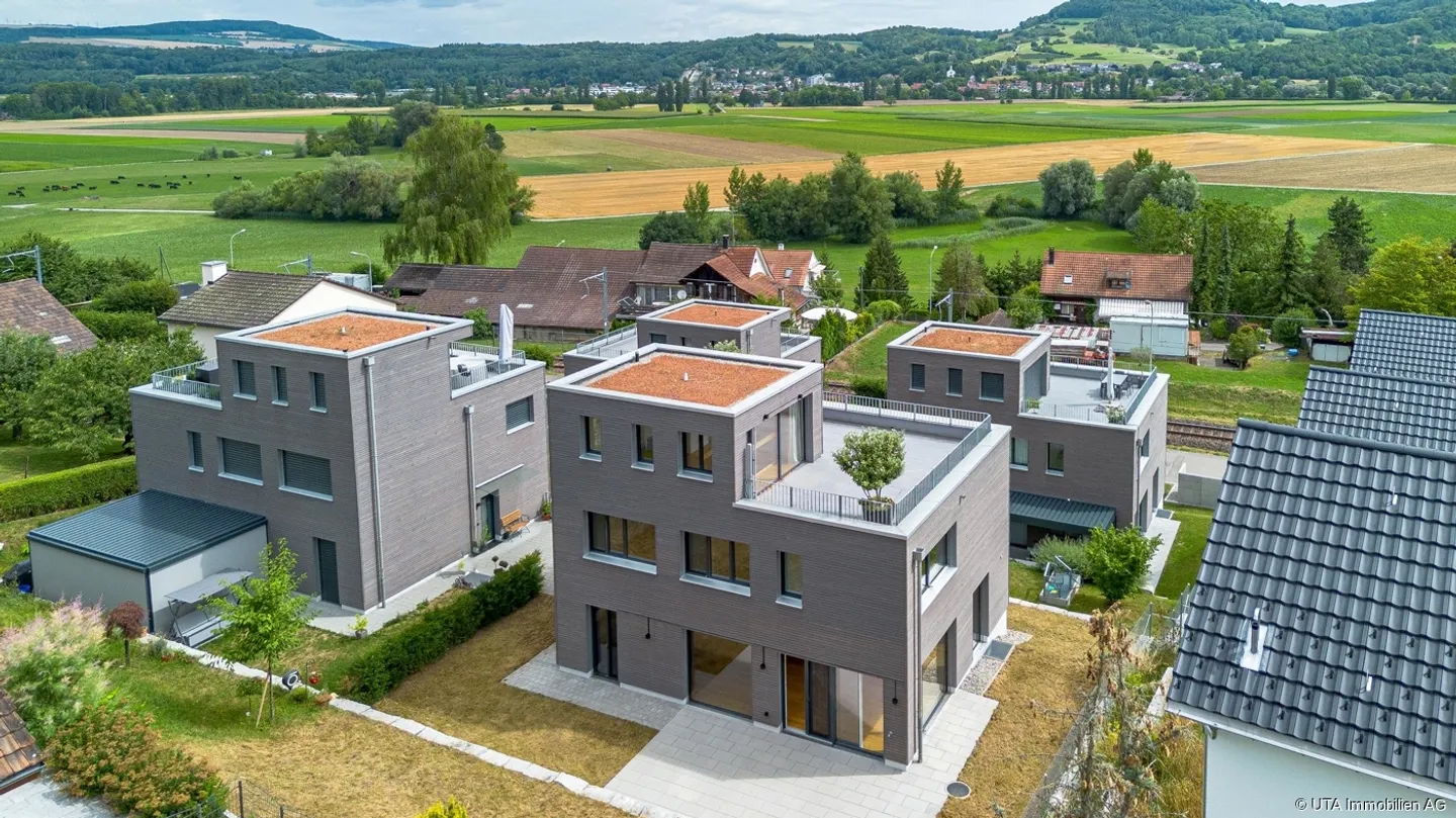 Maison individuelle neuve avec un espace généreux - Photo 2 sur 13