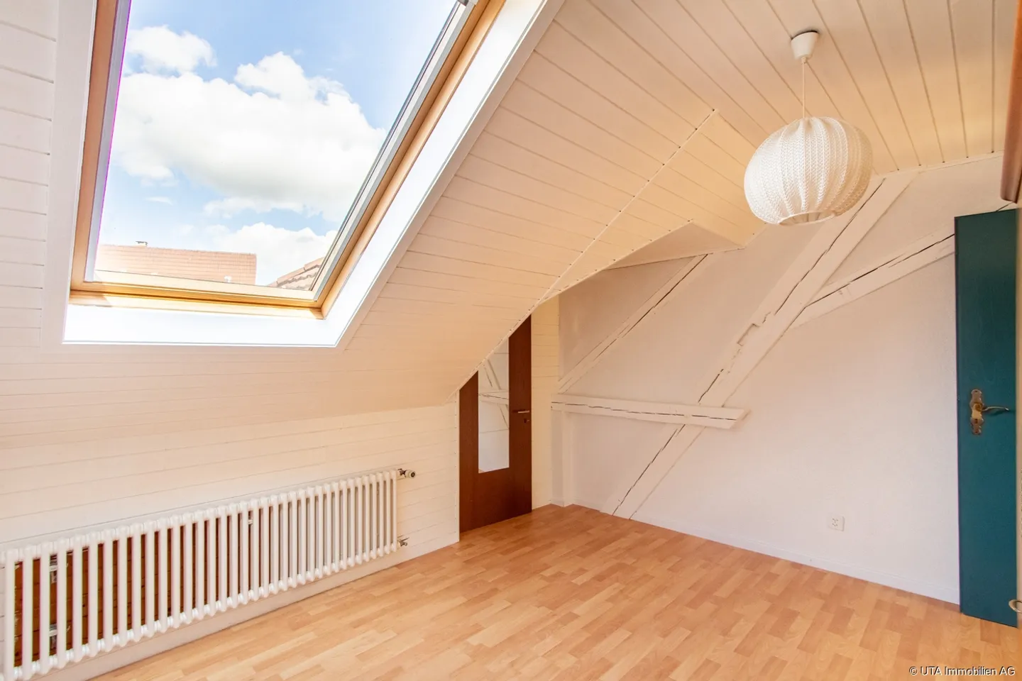 Maison individuelle avec deux appartements, grange et utilisations polyvalentes - Photo 11 sur 13