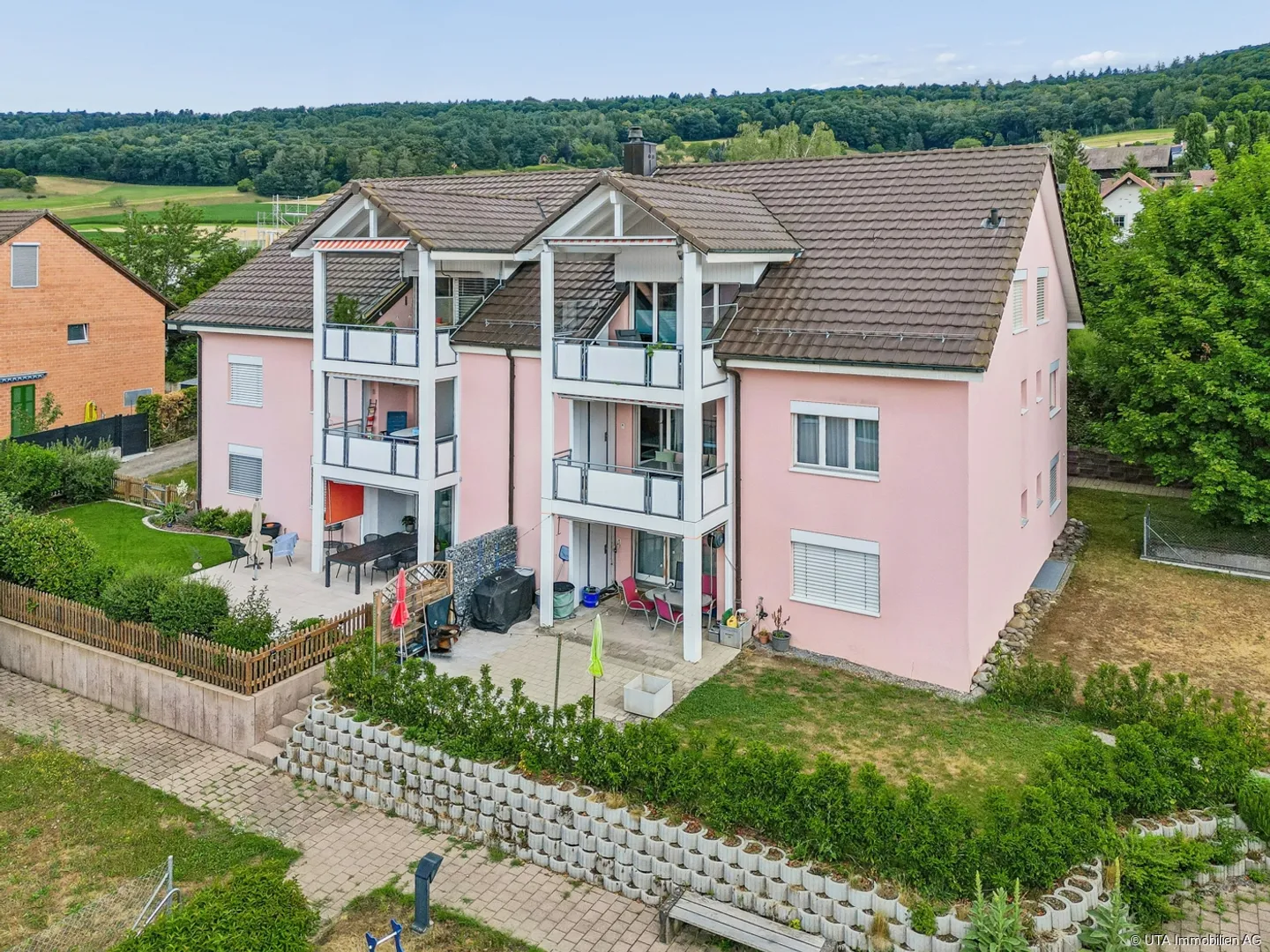 Appartement spacieux de 3,5 pièces dans une petite maison multifamiliale - Photo 12 sur 13