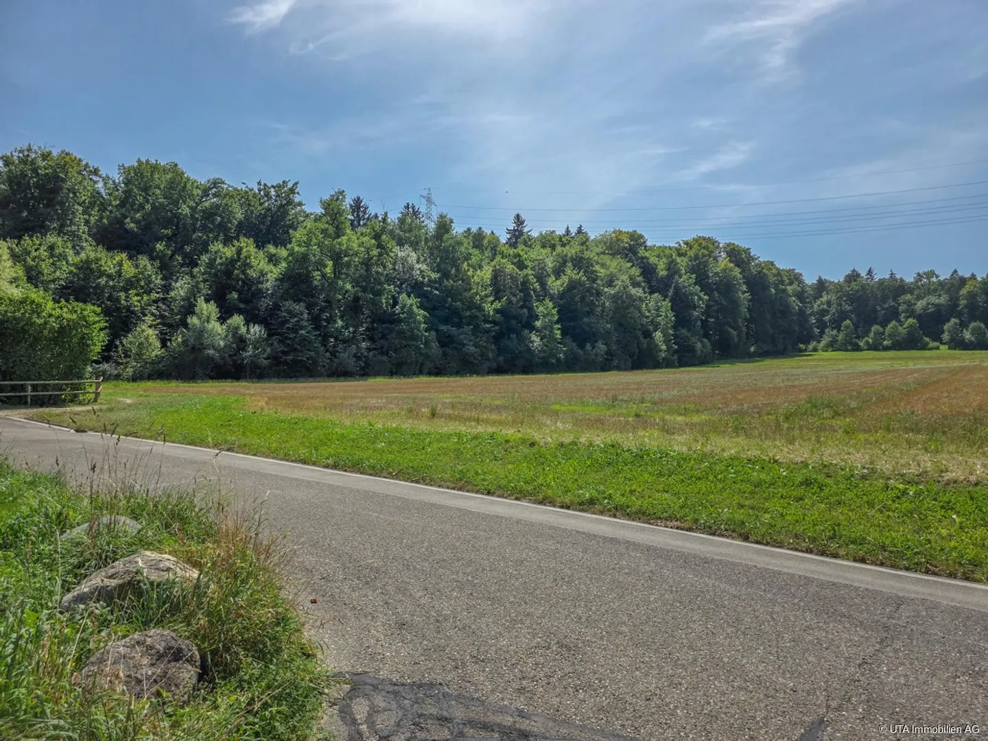 Spacious Single-Family Home - Scenic Views, Close to Forest & Garden Paradise - Photo 13 of 13