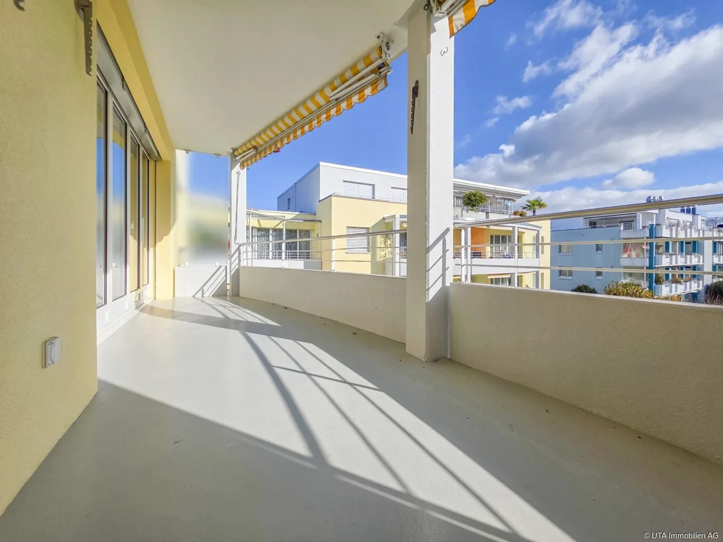 Appartamento confortevole di 4,5 stanze con balcone soleggiato - situato in posizione centrale - Foto 5 di 12