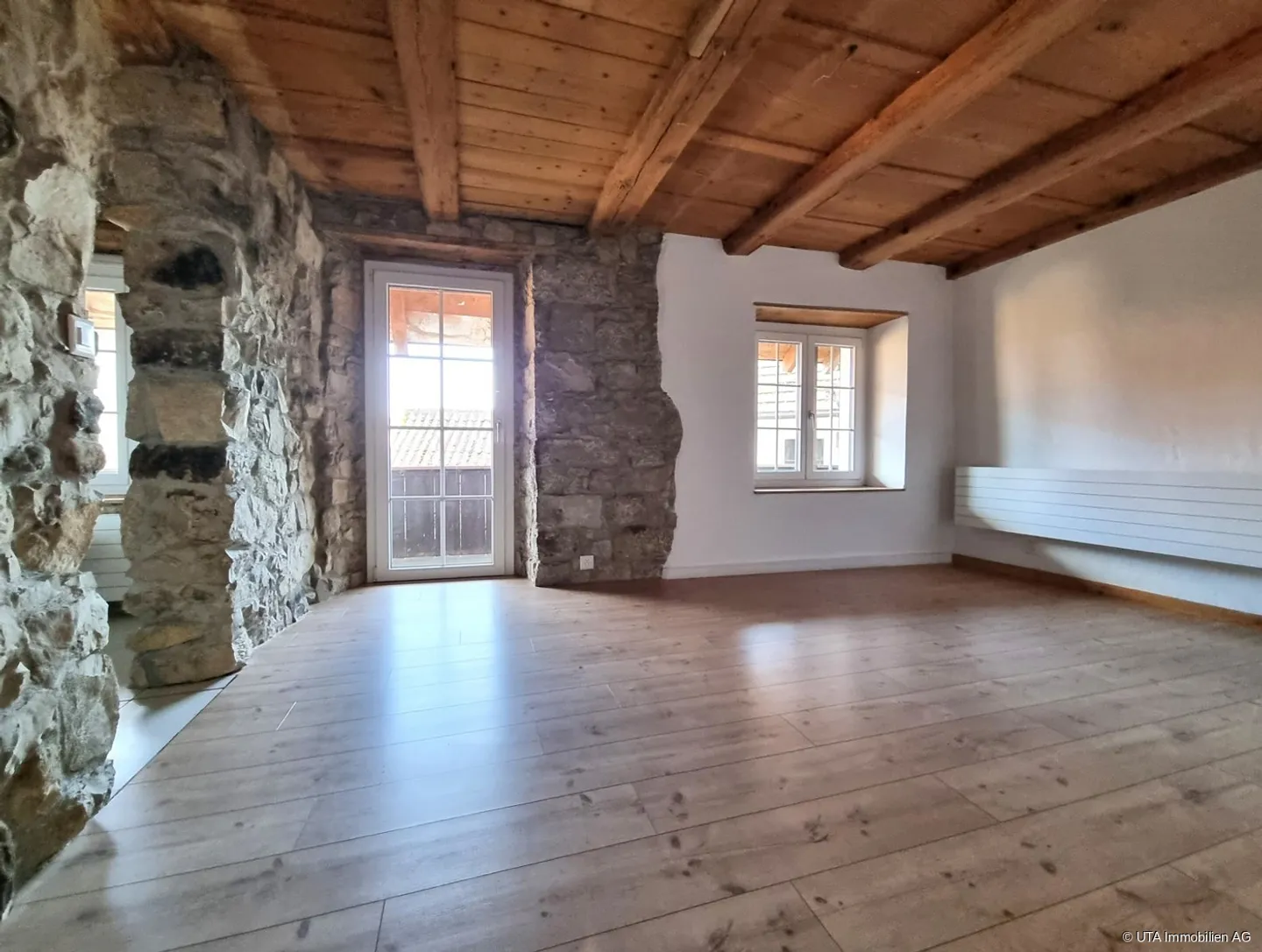 Merveille d'espace avec extension historique, beaucoup de charme et jardin - Photo 10 sur 13