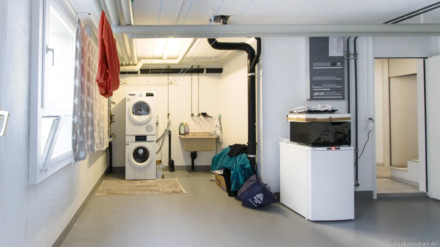 Maison de ville avec beaucoup d'espace dans un emplacement résidentiel central - Photo 11 sur 13