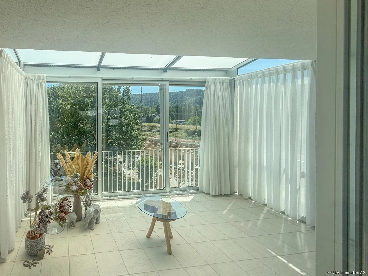 Penthouse de 5,5 pièces avec panorama, tranquillité et excellente infrastructure - Photo 5 sur 13