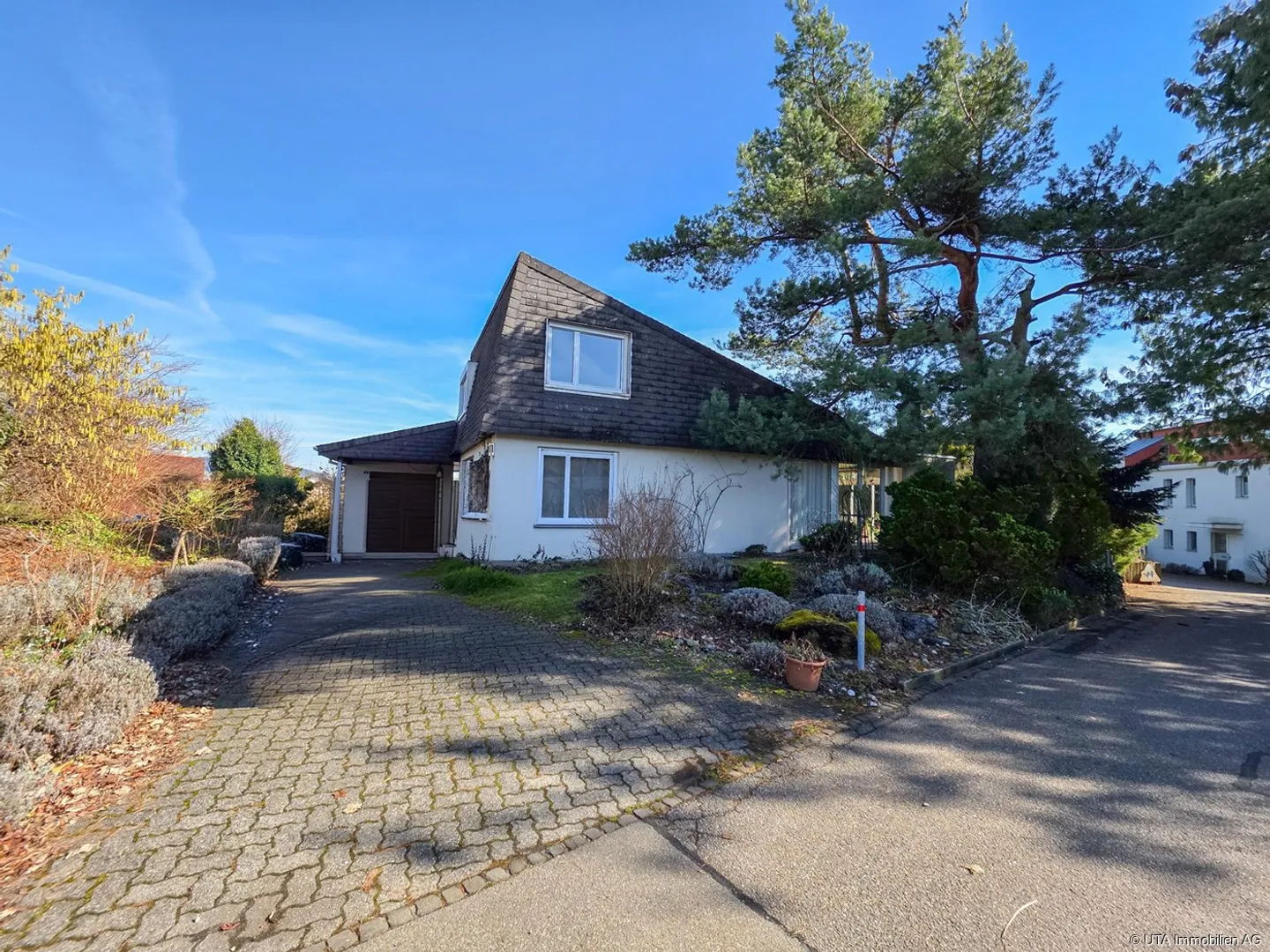 Sonnenverwöhntes Einfamilienhaus - Foto 3 von 12