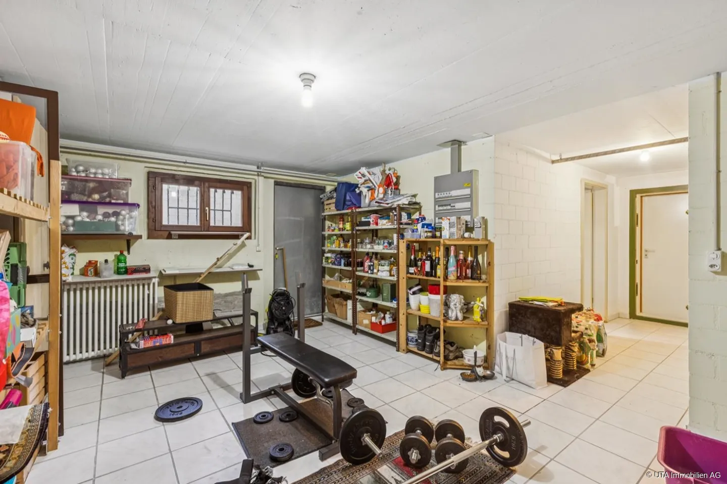 Casa a schiera angolare adatta alle famiglie con giardino mediterraneo - Foto 12 di 13