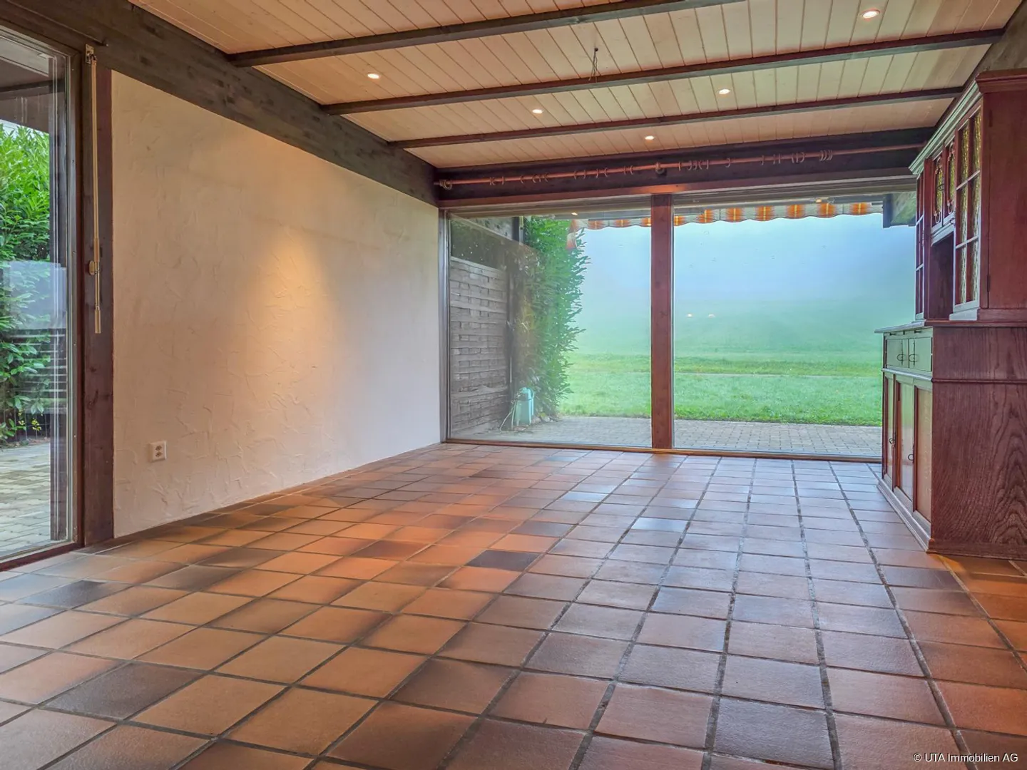 Spacious Single-Family Home - Scenic Views, Close to Forest & Garden Paradise - Photo 6 of 13